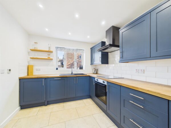 Adams Close, Hartshorne, DE11 7BL