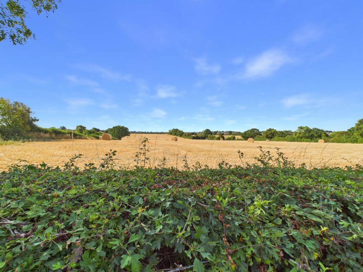 Adams Close, Hartshorne, DE11 7BL