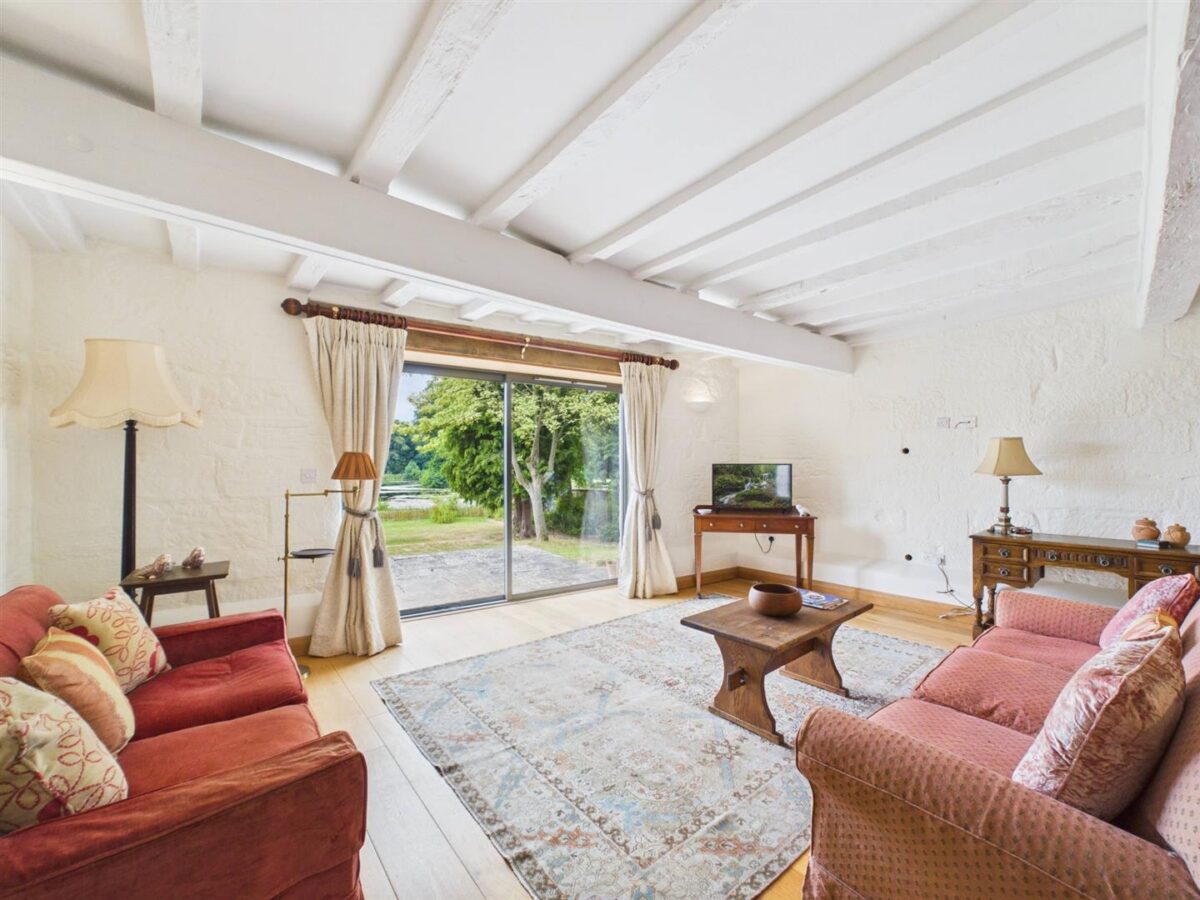 The Lower Tithe Barn, Church Square, Melbourne, DE73 8JH