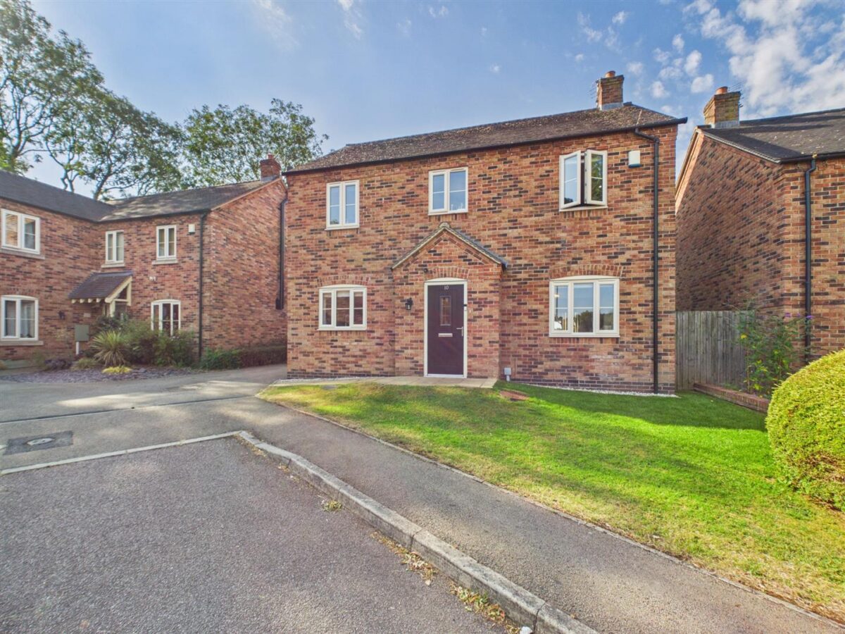 Adams Close, Hartshorne, DE11 7BL