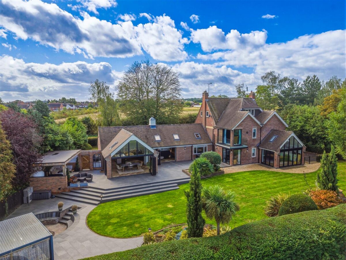 Pippin Heath, Kings Newton Lane, Melbourne, DE73