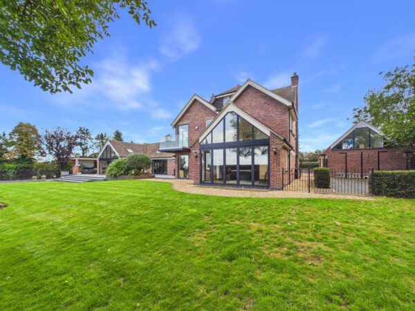 Pippin Heath, Kings Newton Lane, Melbourne, DE73