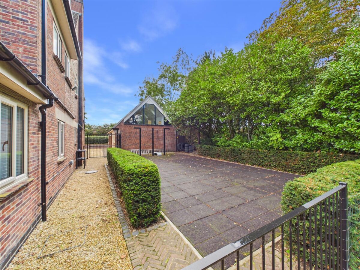 Pippin Heath, Kings Newton Lane, Melbourne, DE73