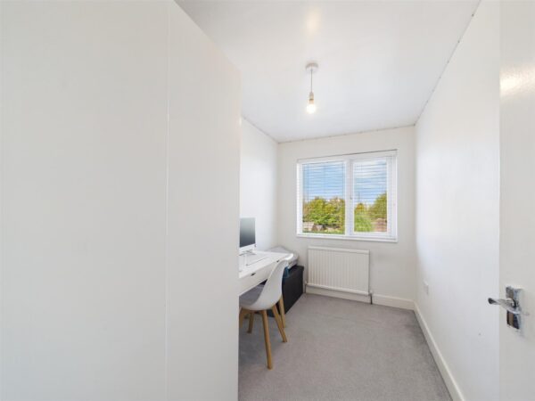 Gladstone Close, Chellaston, DE73 6RR