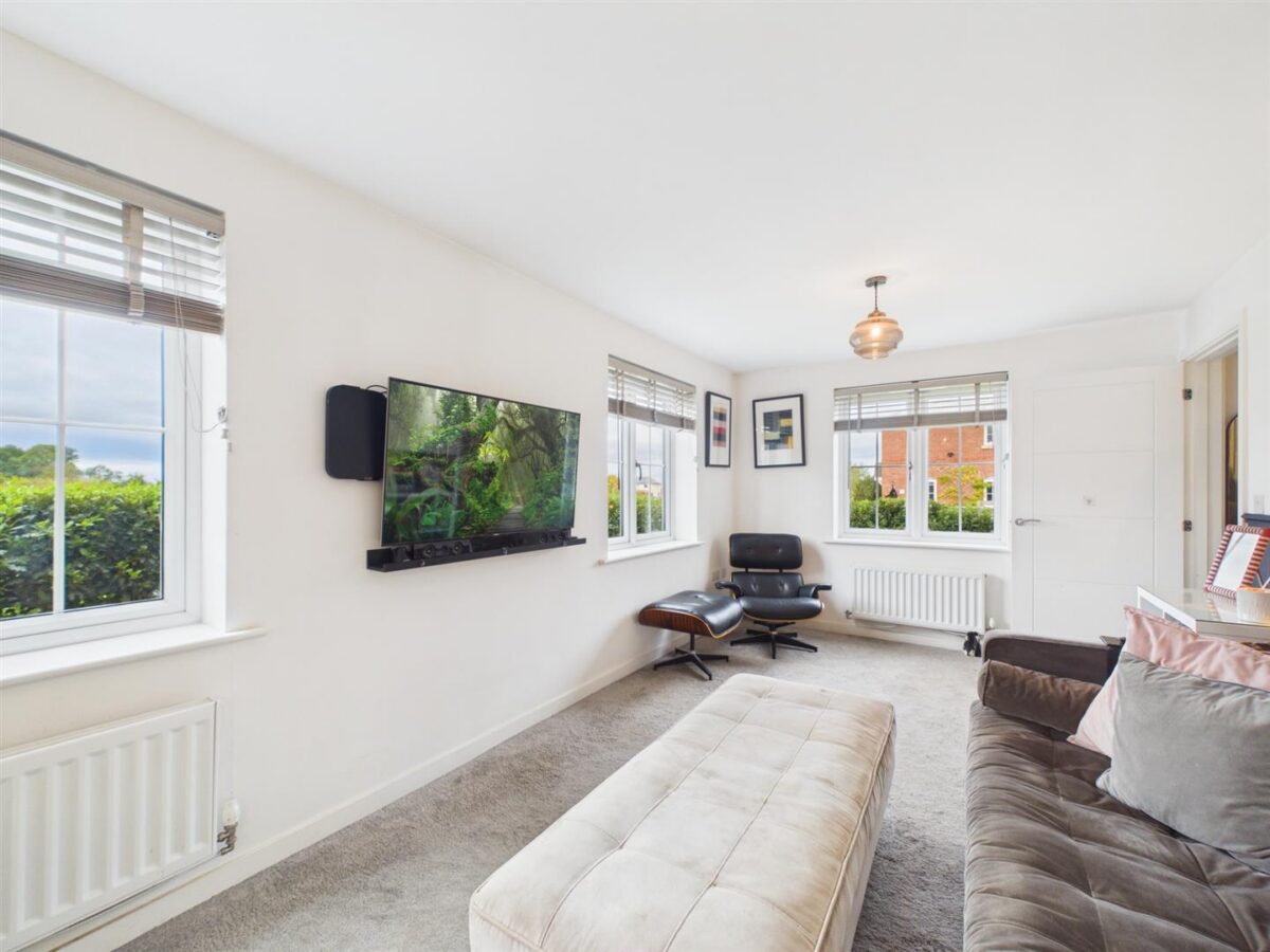 Ayrton Drive, Castle Donington, DE74 2BE