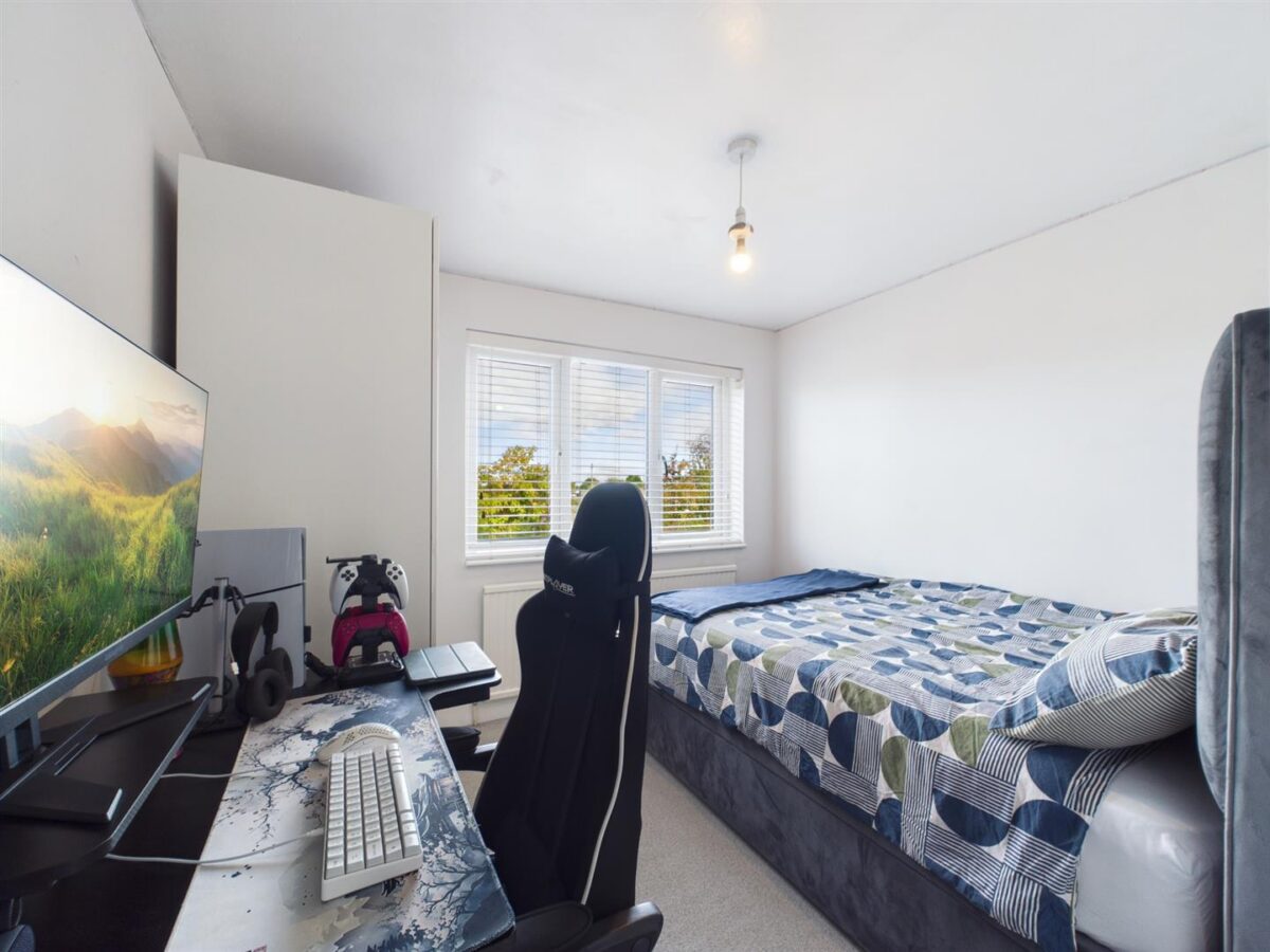 Gladstone Close, Chellaston, DE73 6RR