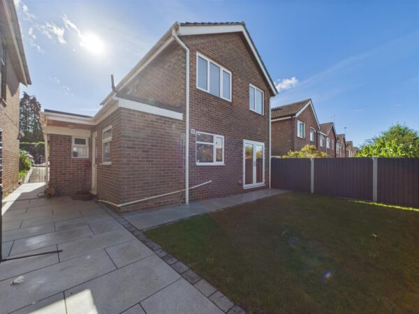 Gladstone Close, Chellaston, DE73 6RR