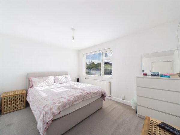 Gladstone Close, Chellaston, DE73 6RR