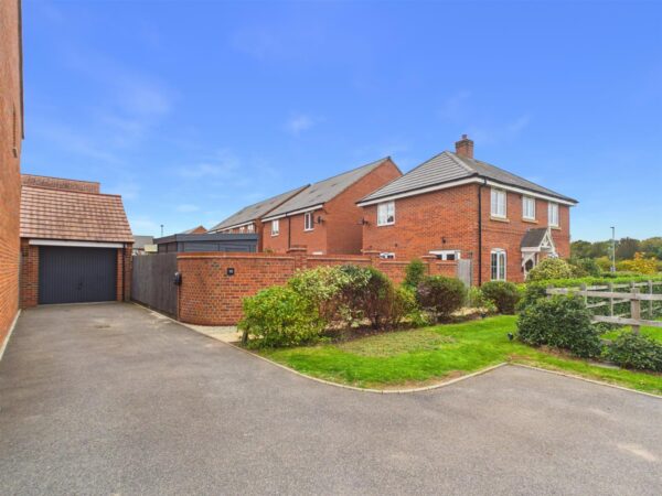 Ayrton Drive, Castle Donington, DE74 2BE