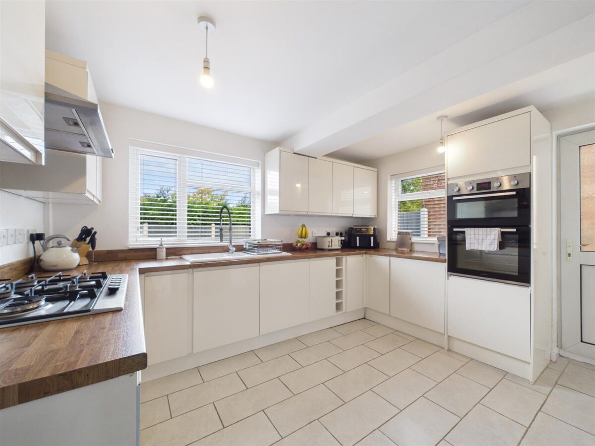 Gladstone Close, Chellaston, DE73 6RR