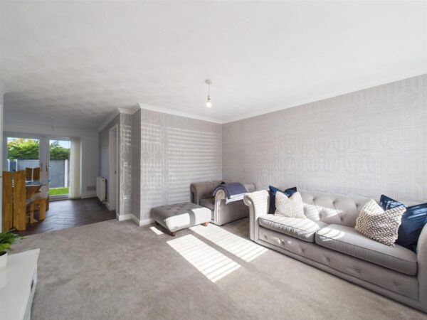 Gladstone Close, Chellaston, DE73 6RR