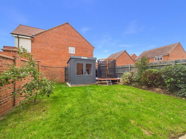 Ayrton Drive, Castle Donington, DE74 2BE